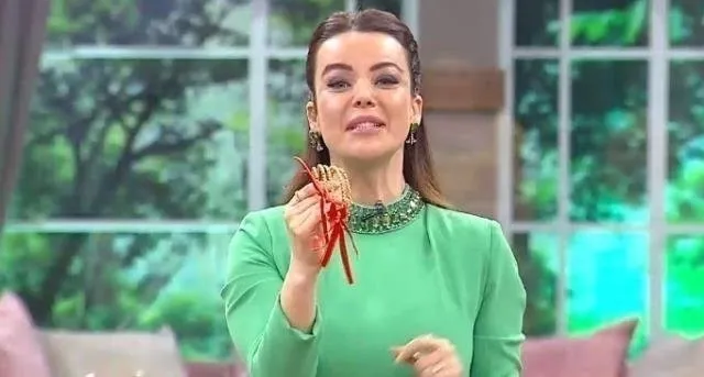 Gelinim Mutfakta ’da çeyrek altın, 10 bileziği kim kazandı, birinci kim oldu? 13 Ekim 2023 puan durumu ile Gelinim Mutfakta kim elendi?