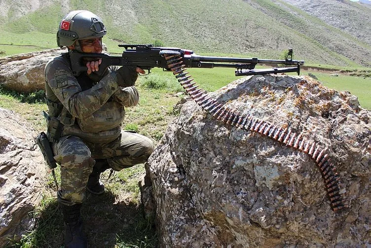 Son Dakika: PKK’lı teröristler SİHA korkusuyla yer altından çıkamıyorlar