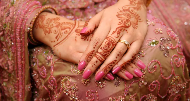 Kına Gecesi Malzemeleri Listesi – Kına Gecesi İçin Gerekli Malzemeler Nelerdir, Nasıl Hazırlık Yapılır ve Neler Alınır?