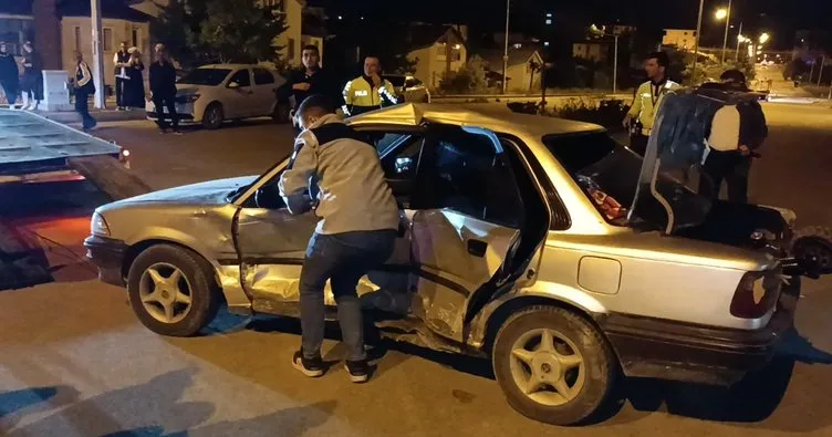 Kırıkkale’de iki otomobilin çarpıştığı kazada, 5 kişi yaralandı.