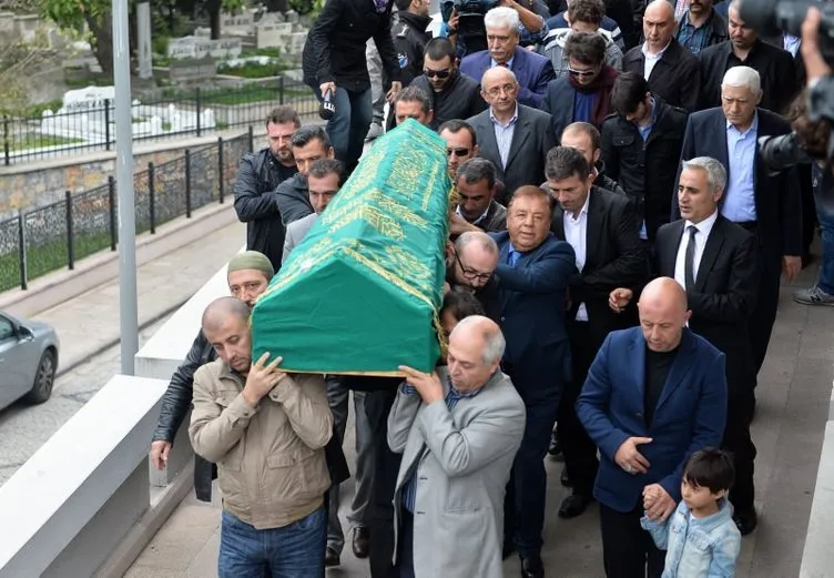 Cem Garipoğlu’nun cenazesi toprağa verildi