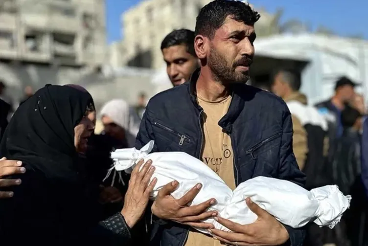 SON DAKİKA | Gazze’de her yer ölüm! Açlık, ölüm ve kuşatma: Katil İsrail çocuk ve kadın demeden iki yıldır katlediyor