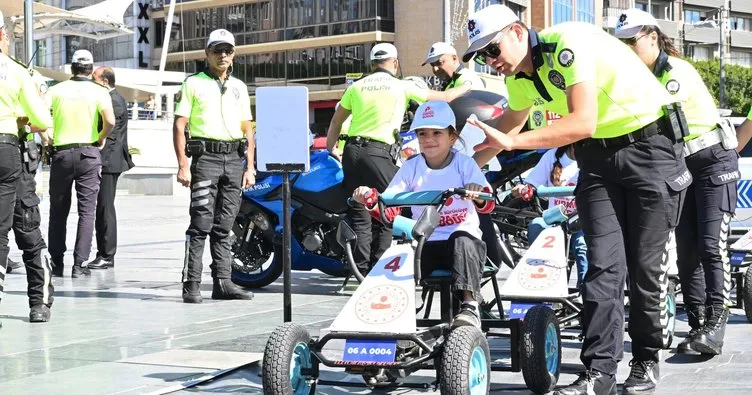 Mobil trafik eğitim TIR’ı Antalya’da