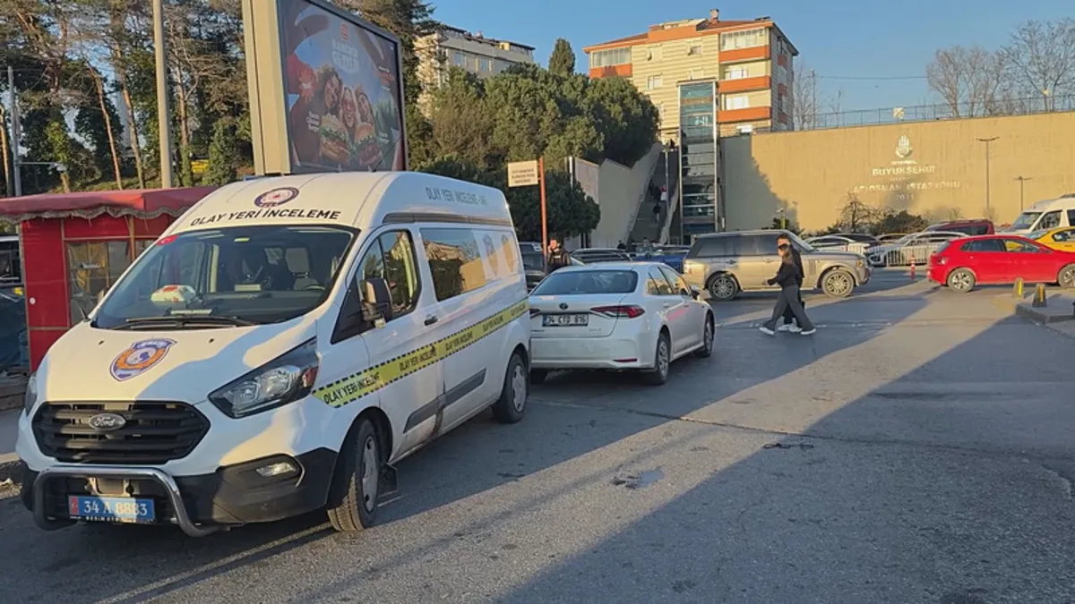 Hacıosman Metro İstasyonu’nda raylara düşen genç kız hayatını kaybetti Hacıosman Metro İstasyonu’nda raylara düşen genç kız hayatını kaybetti