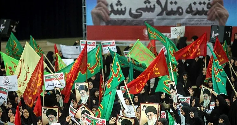 İran’da rejim ile tarikatlar arasındaki gerginliğin kısa tarihi