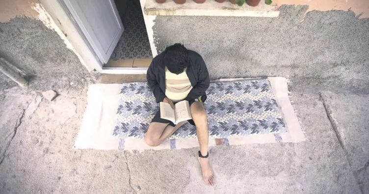 Elektronik kelepçeli hayat