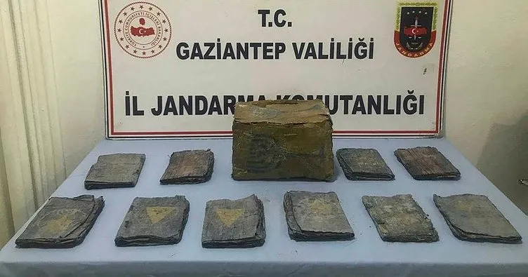 Gaziantep’te 10 adet altın yazılı Tevrat ele geçirildi