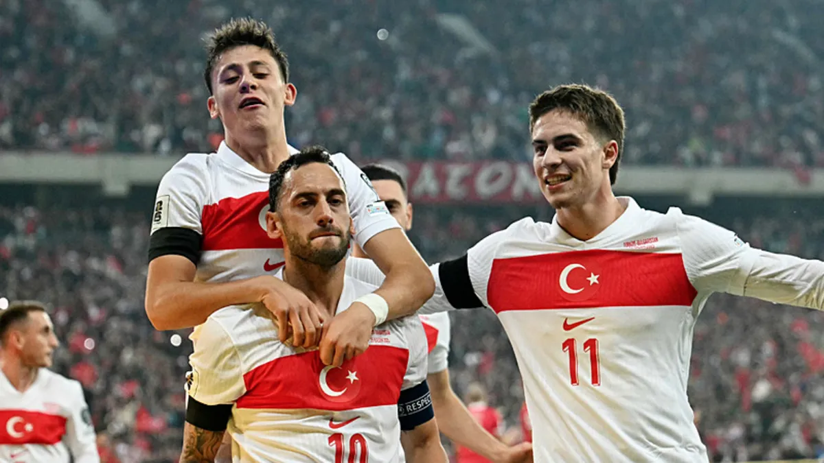 Hakan Çalhanoğlu: “Kurtlar Vadisi müziğinde tüylerim diken diken oldu” Hakan Çalhanoğlu: “Kurtlar Vadisi müziğinde tüylerim diken diken oldu”