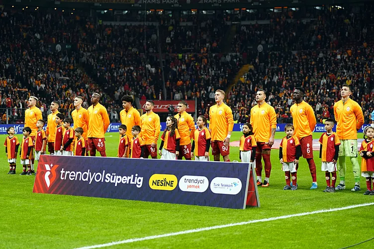 SON DAKİKA HABERİ: Galatasaray - Eyüpspor maçına damga vuran iki pozisyon! Kırmızı kart ve penaltı istendi...