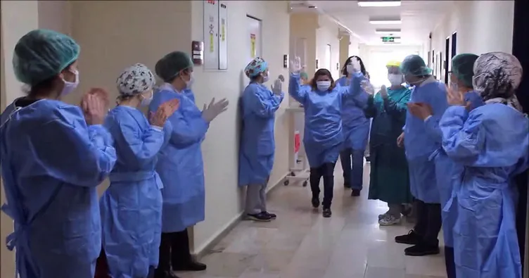 Alkışlar eşliğinde taburcu oldular