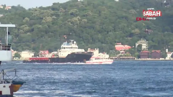 İstanbul Boğazı'ndan dev keşif gemisi geçti