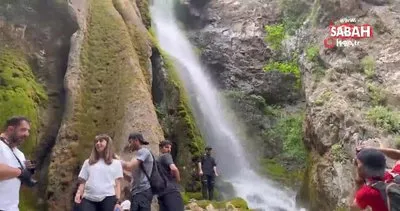 Yüksekovalı dağcılar Kaval Şelalesi’ni gezdi | Video