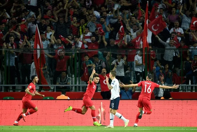 Türkiye - Fransa maçından kareler