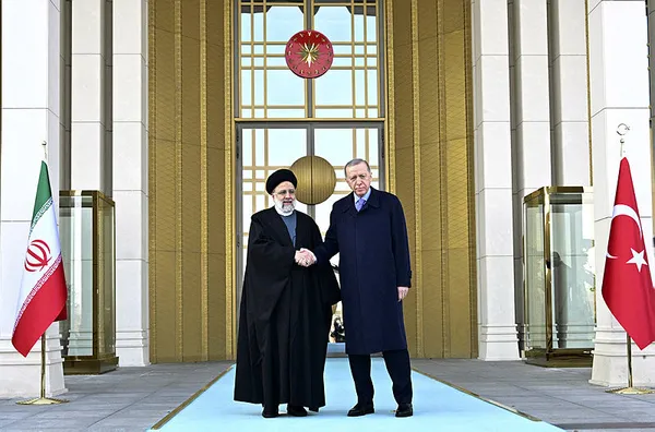 İşte Reisi'nin Ankara ziyaretinin şifreleri... Bölgede dengeler değişiyor...