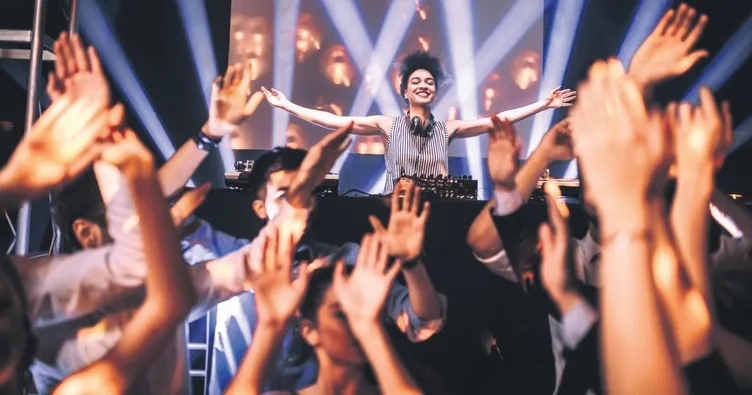 Sen harbiden efsane çalıyormuşsun