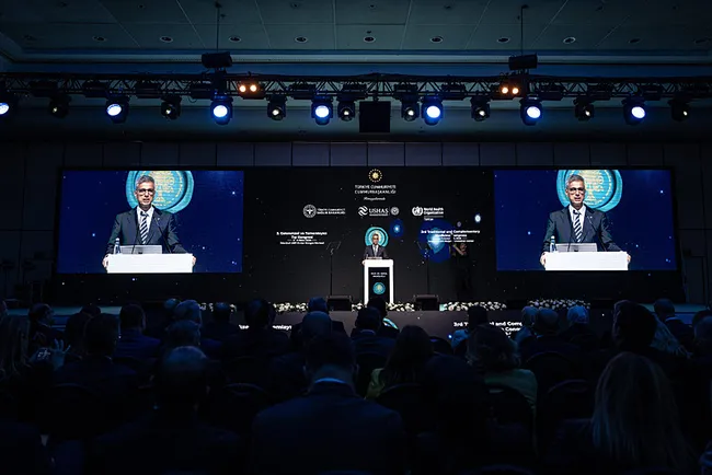 saglik-bakani-memisoglundan-geleneksel-ve-tamamlayici-tip-aciklamasi-dunyada-da-referans-alinabilecek-standart-1759527586220.jpeg Sağlık Bakanı Memişoğlu’ndan