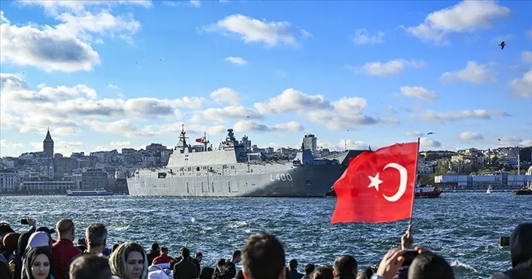 TCG Anadolu İzmir’e gidiyor...