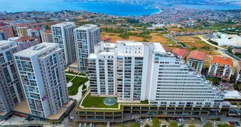 Rüşvetle gayrimenkul zengini oldular