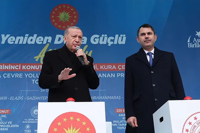 son-dakika-baskan-erdogan-sehirlerimizi-eskisinden-daha-guzel-hale-getirecegiz-1737722940426.jpeg