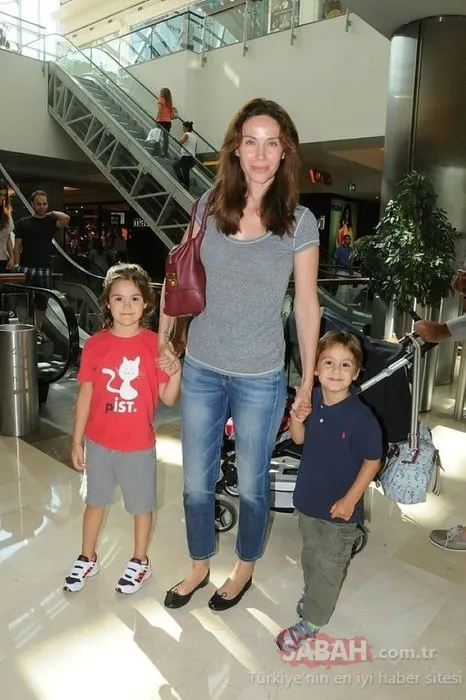 Yaprak Dökümü'nün Fikret'i Bennu Yıldırımlar'ın kızı Ada güzelliğiyle sosyal medyayı salladı! İşte Bennu Yıldırımlar'ın gözlerden uzak büyüyen kızı...