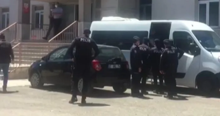 Erzurumda katliam gibi silahlı saldırı! 5 kardeş öldürüldü | Video