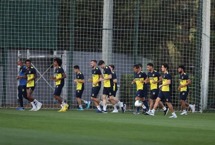 Fenerbahçe’de sürpriz gelişme! 1 ayrılık ve 1 transfer